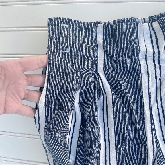Striped linen Shorts Size Medium - Picture 4 of 10